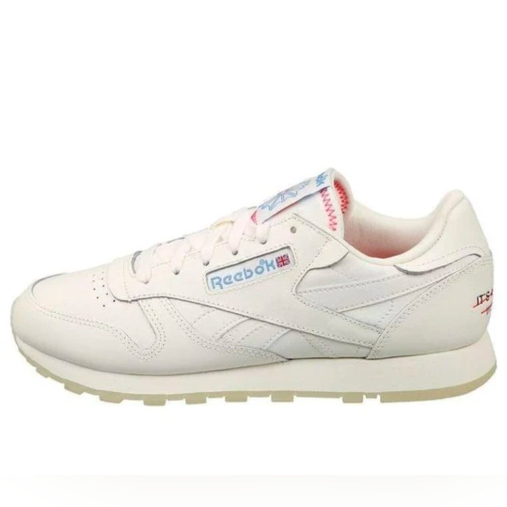 Reebok “It’s A Man’s World” Series S10 Vintage Style Club C Women's size 5.5